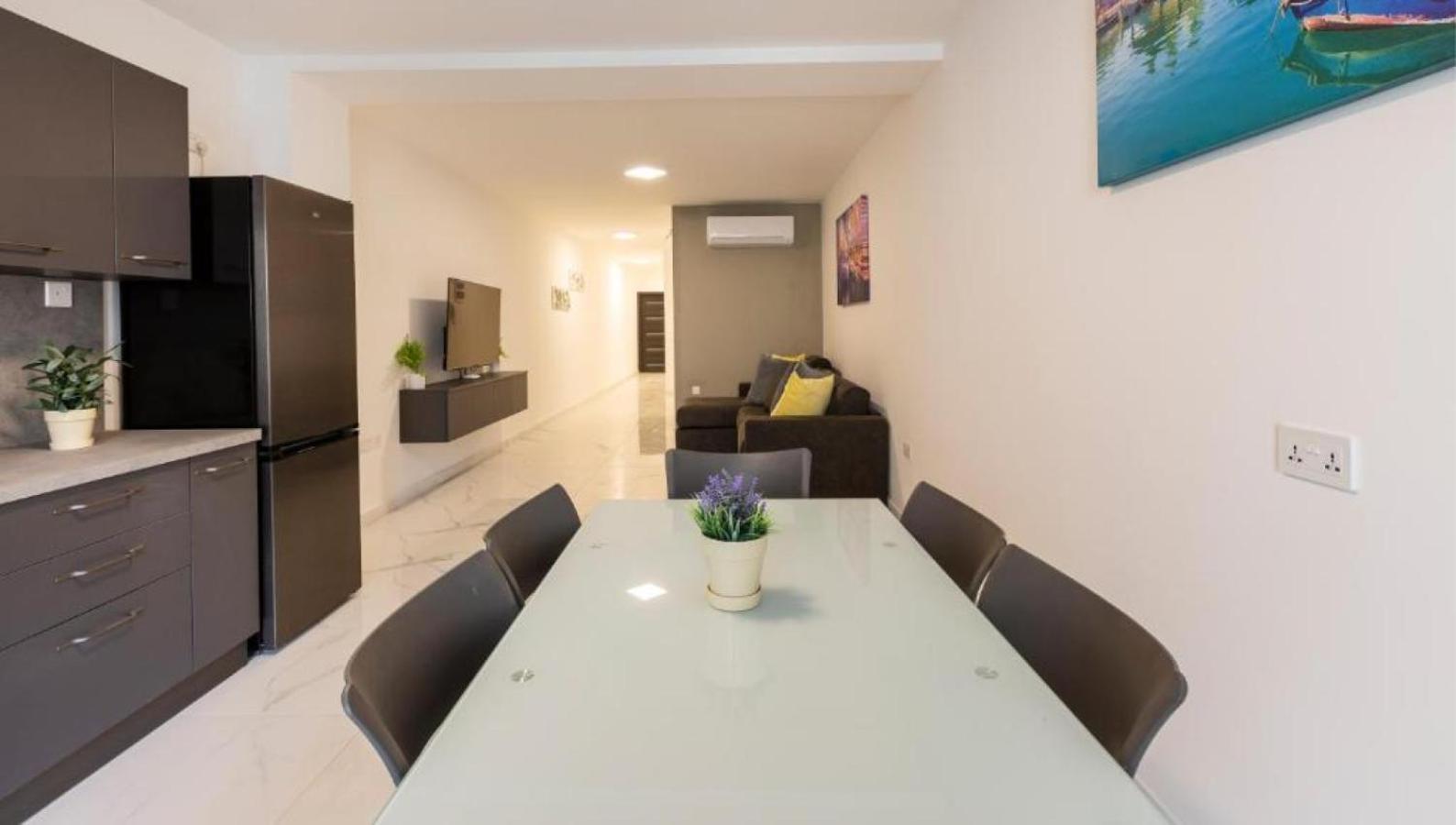 New And Modern Home In Bugibba, Great Location خليج سانت بول المظهر الخارجي الصورة