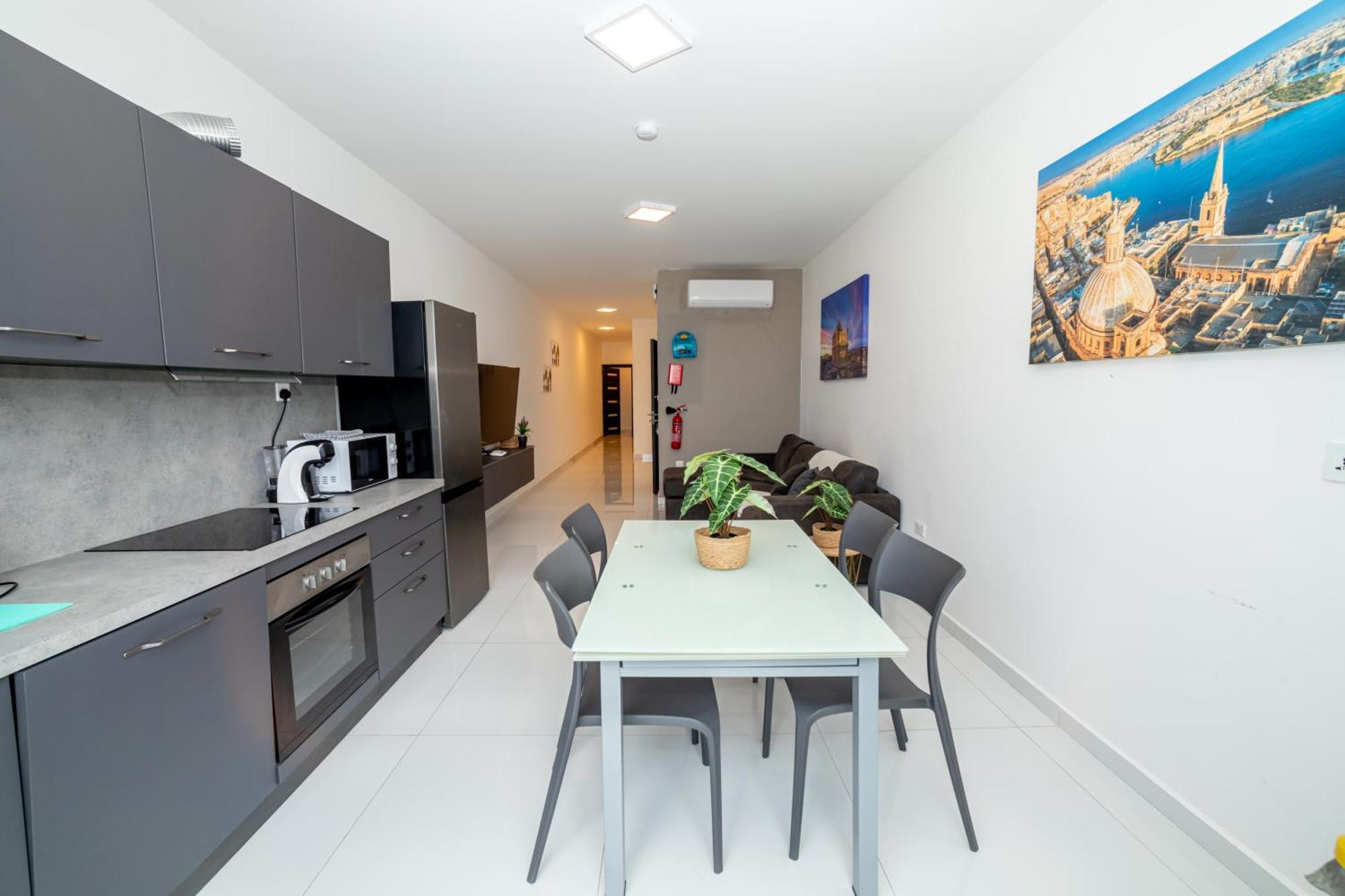 New And Modern Home In Bugibba, Great Location خليج سانت بول المظهر الخارجي الصورة